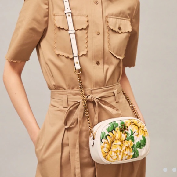 HOST PICK Floral quilted Tory Burch bag - Picture 12 of 12